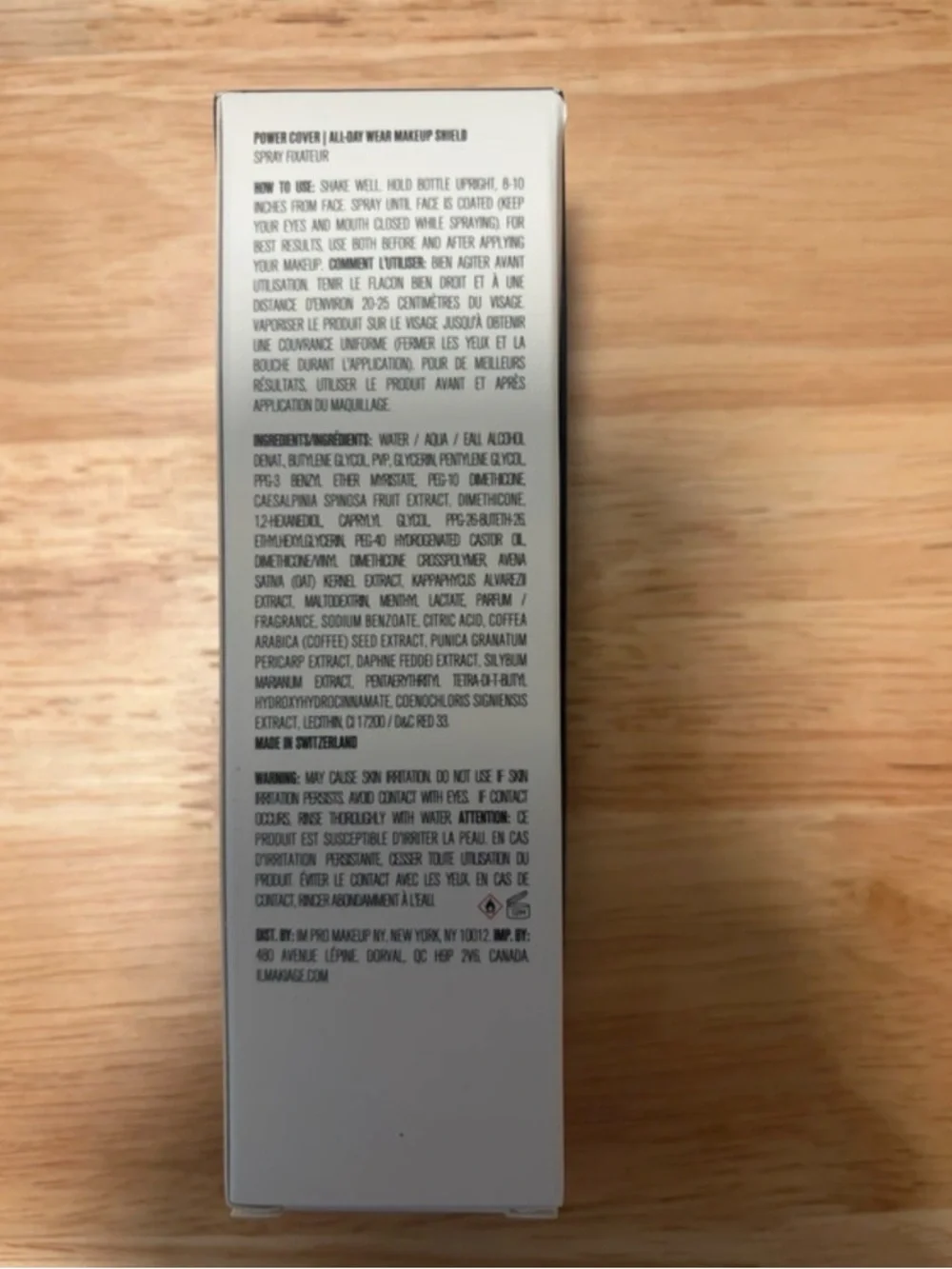 IL MAKIAGE Mattifying Makeup Setting Spray – Black Cap, Pale Pink Bottle